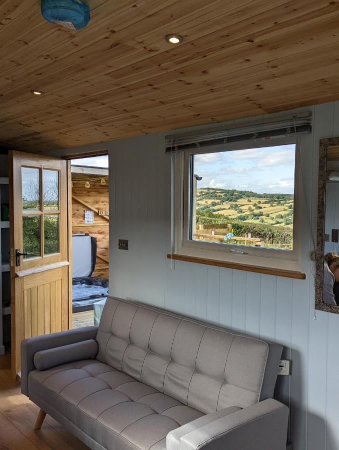 Bespoke Luxury Huts With Hot Tubs. Located In The Black Mountains. Llanveynoe Екстер'єр фото